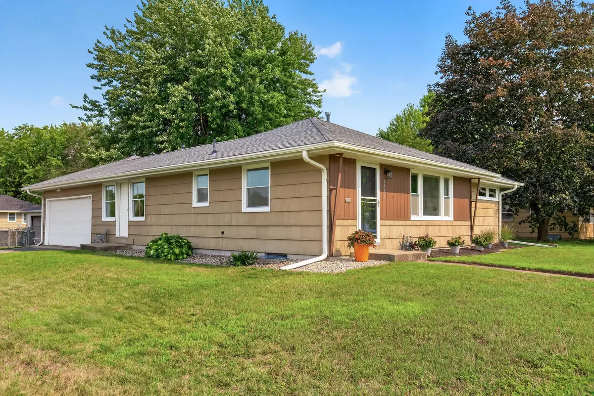8817 Oakland Avenue S, Bloomington, MN 55420 - #1