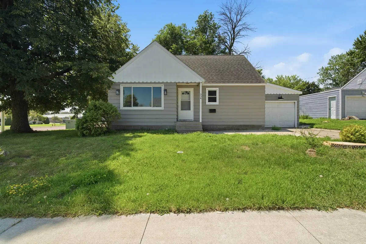 954 Victoria Street, Fairmont, MN 56031 - #1
