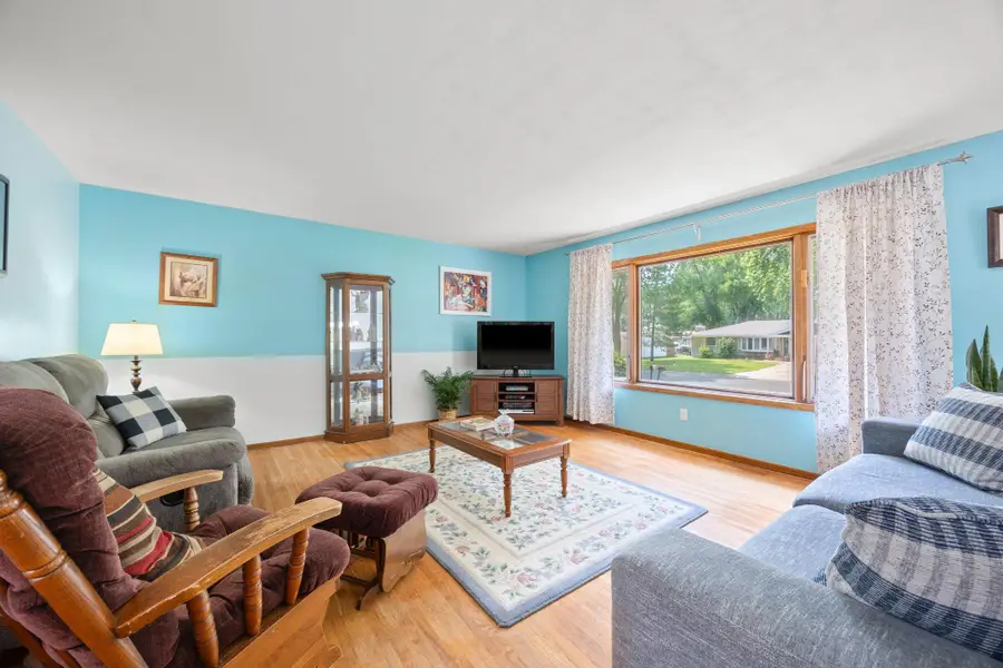 1065 Sherwood Street Se, Hutchinson, MN 55350 - #3