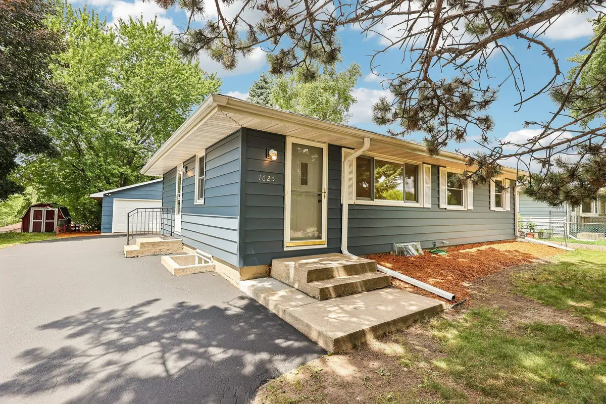 1625 Flag Avenue N, Golden Valley, MN 55427 - #1