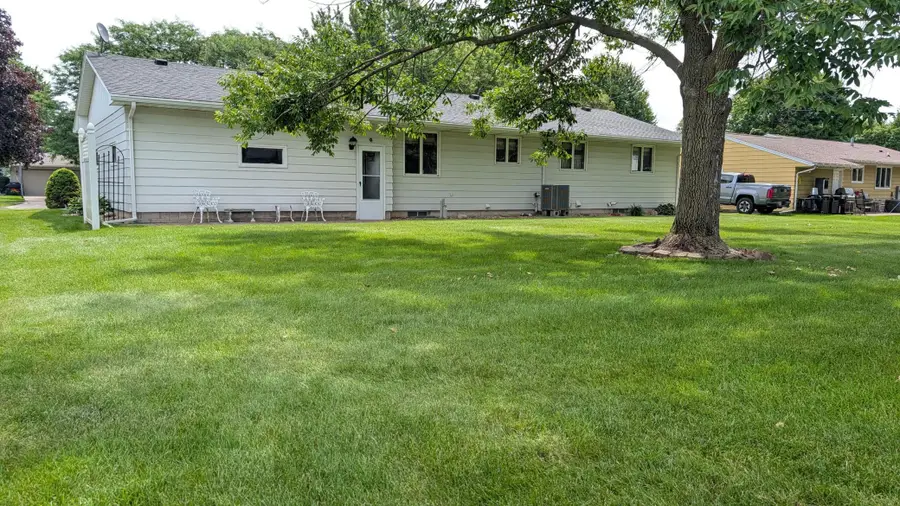 1407 9th Street Nw, Austin, MN 55912 - #2