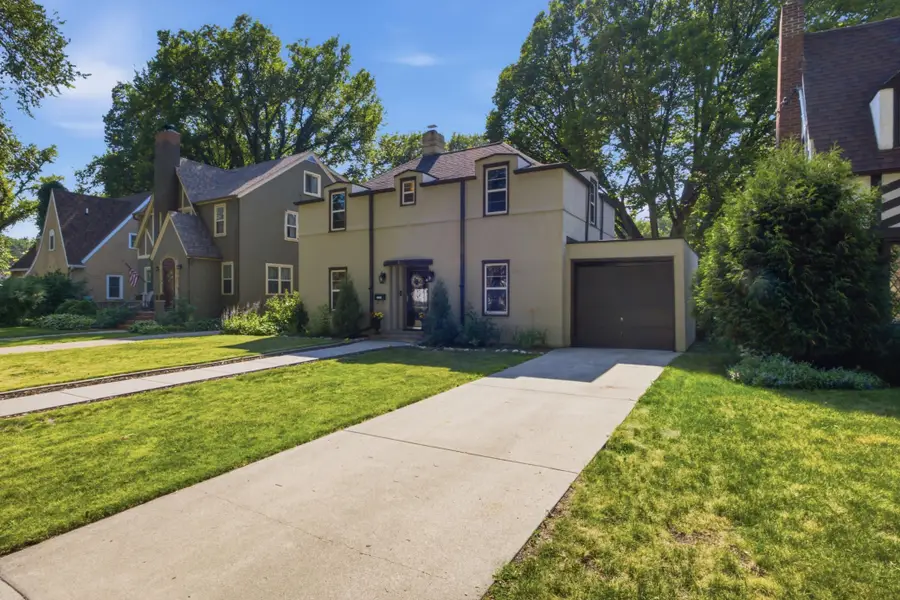 1541 9th Street S, Fargo, ND 58103 - #2