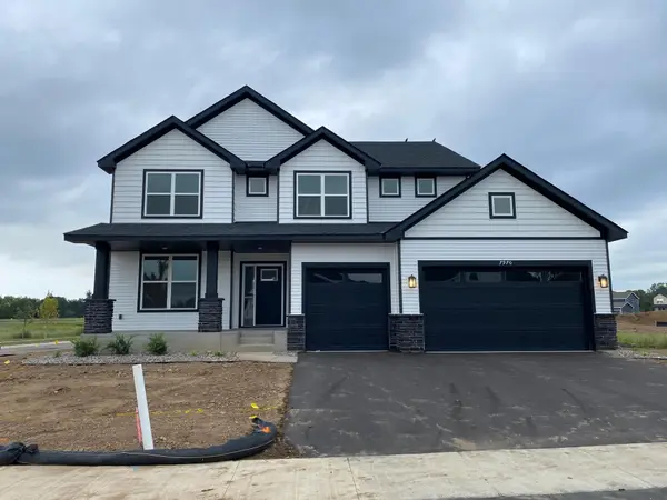7970 41st Street N, Oakdale, MN 55128