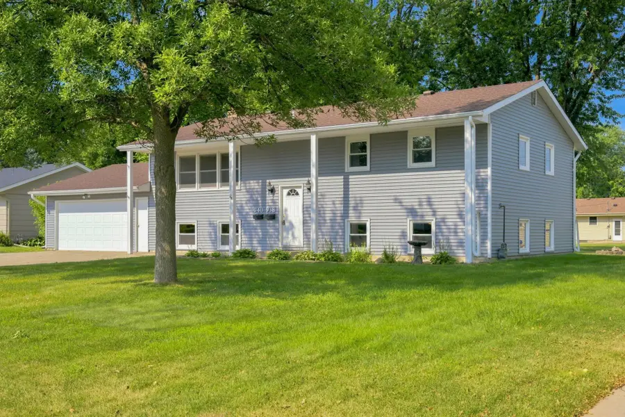 938 Pierce Street S, Shakopee, MN 55379 - #3
