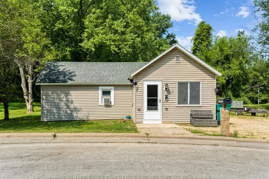 613 S Grant Street, Houston, MN 55943 - #3