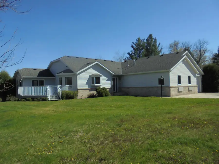 101 Northridge Drive, Kenyon, MN 55946 - #2
