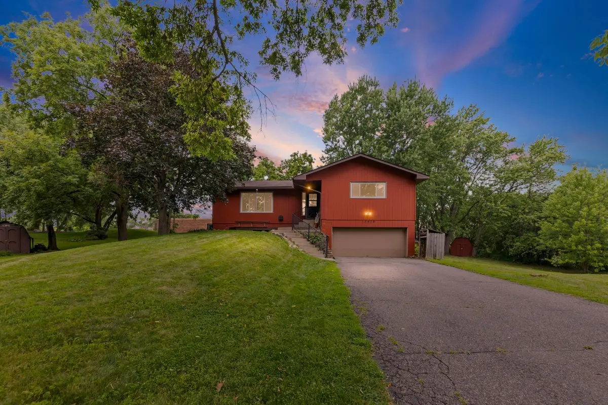 12916 1st Avenue S, Burnsville, MN 55337 - #1