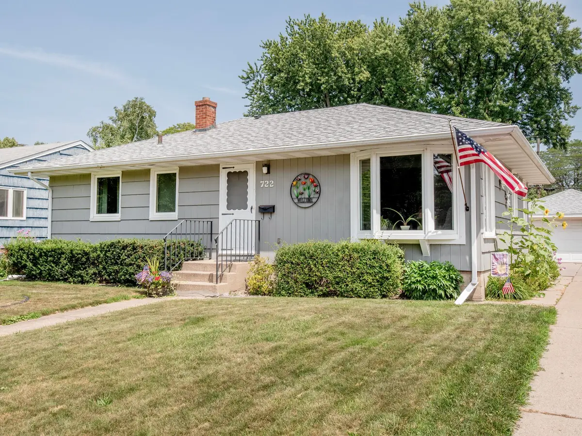 722 24th Avenue N, South Saint Paul, MN 55075 - #1