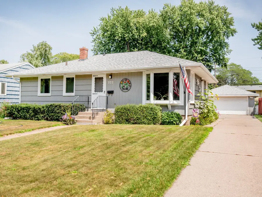 722 24th Avenue N, South Saint Paul, MN 55075 - #2