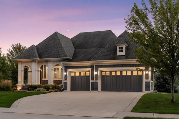 655 Shawnee Woods Road, Medina, MN 55340