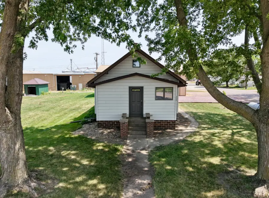 200 2nd Street N, Darfur, MN 56022 - #2