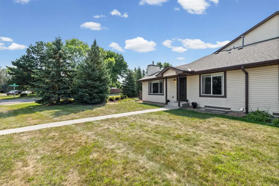 6775 Gretchen Lane N, Oakdale, MN 55128 - #3