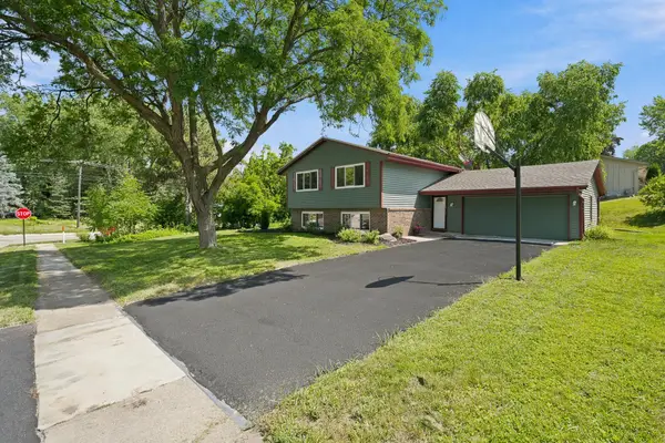 9401 Briar Road, Bloomington, MN 55437