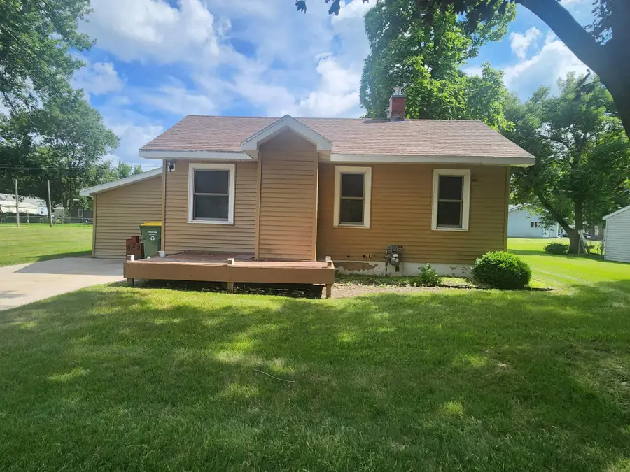 822 2nd Street Nw, Pipestone, MN 56164 - #2