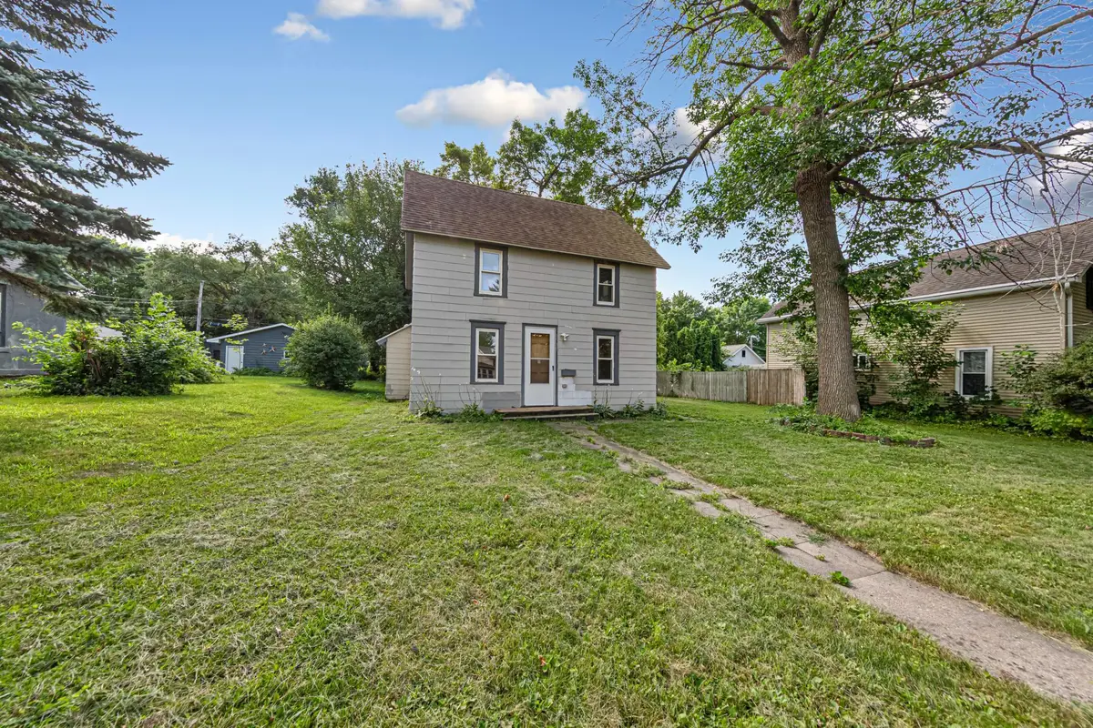 1519 N 4th Street, Mankato, MN 56001 - #1