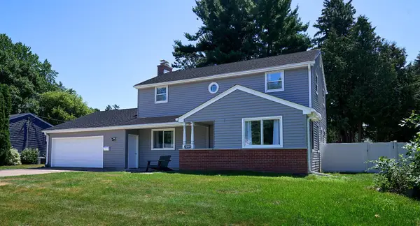 1209 Pine Street W, Stillwater, MN 55082