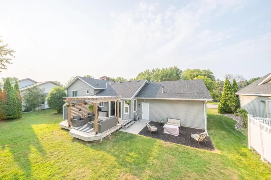 7685 Upper 45th Street N, Oakdale, MN 55128 - #3