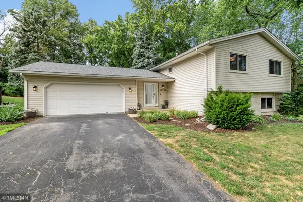 10581 Lake Fall Drive, Eden Prairie, MN 55347