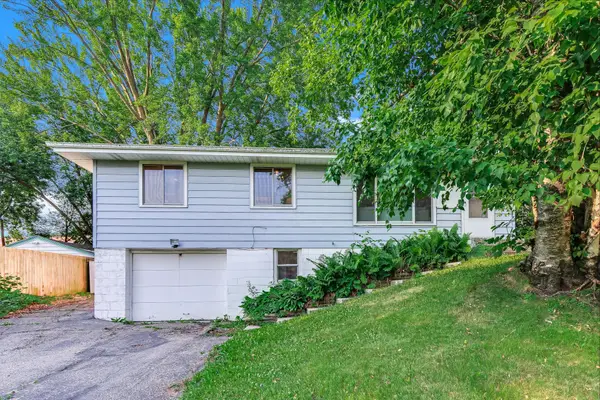 6481 Rath Drive, Woodbury, MN 55125