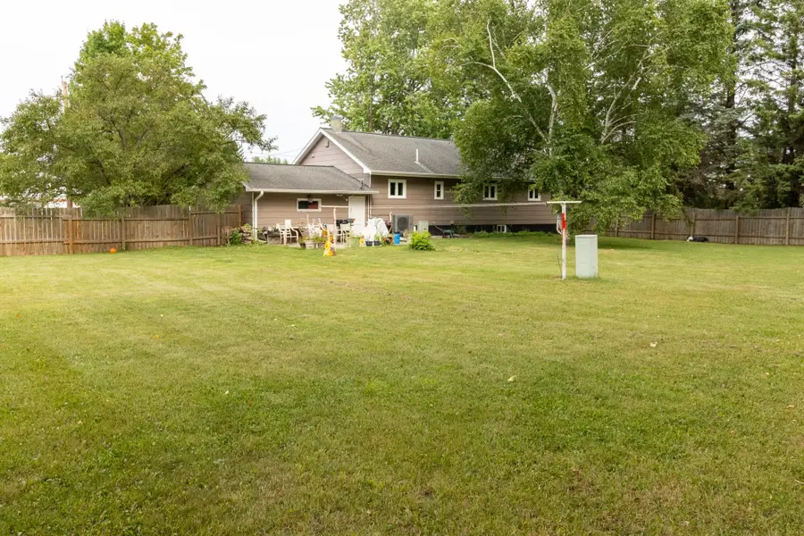 210 3rd Avenue Ne, Bertha, MN 56437 - #3