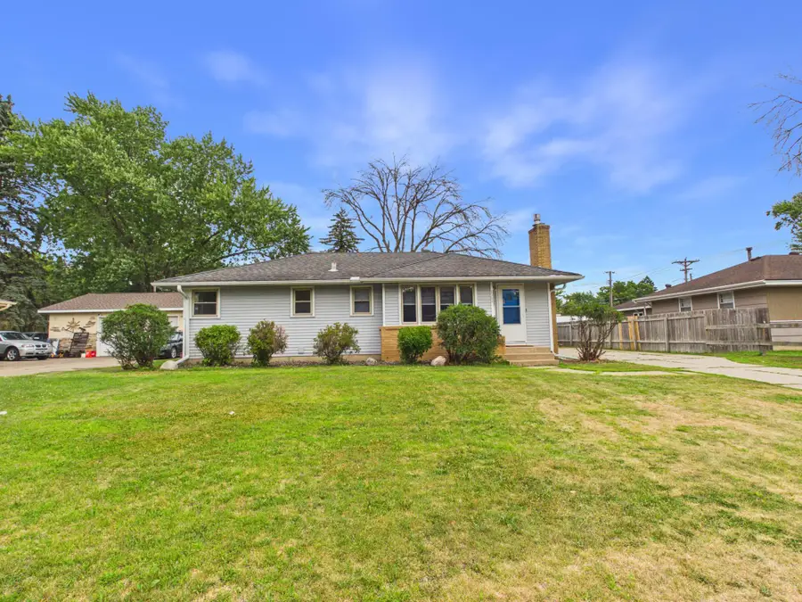 6306 Lee Avenue N, Brooklyn Center, MN 55429 - #3