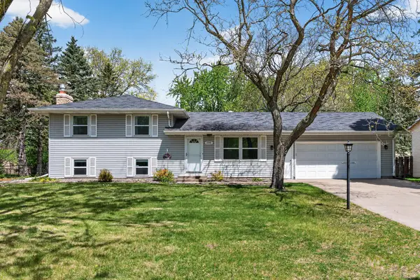 10441 Crocus Street Nw, Coon Rapids, MN 55433