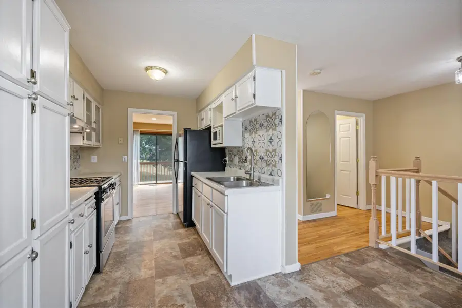 8855 Ironwood Avenue S, Cottage Grove, MN 55016 - #2