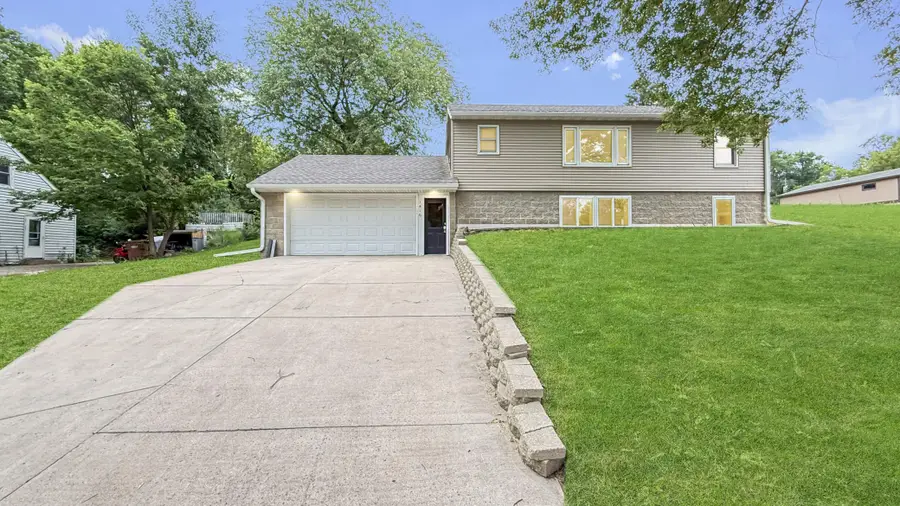 1416 Ridgeview Drive, Montevideo, MN 56265 - #2