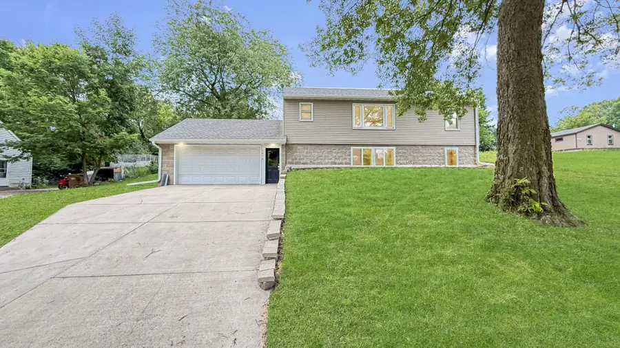 1416 Ridgeview Drive, Montevideo, MN 56265 - #3