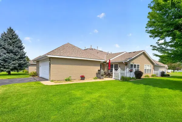 1906 Oak Tree Lane #B, Austin, MN 55912