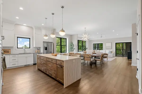 5754 Shady Oak Road S #1, Minnetonka, MN 55343