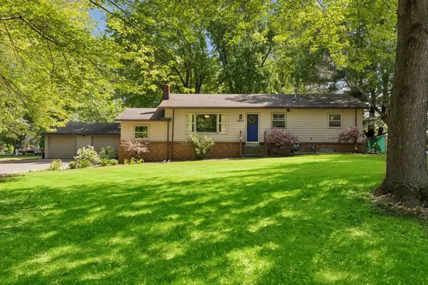 9883 Brookview Road, Woodbury, MN 55125