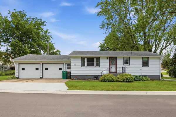 613 Frank Street Nw, Silver Lake, MN 55381