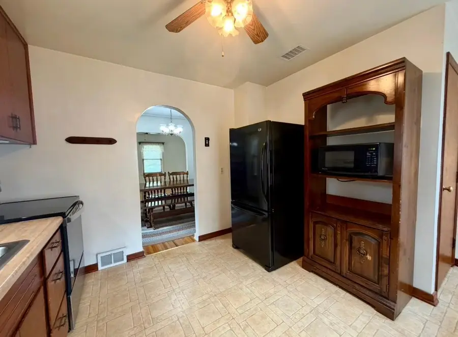 401 S 7th Street, Olivia, MN 56277 - #3