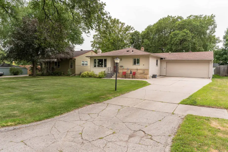 1219 N Lake Street, Fergus Falls, MN 56537 - #2