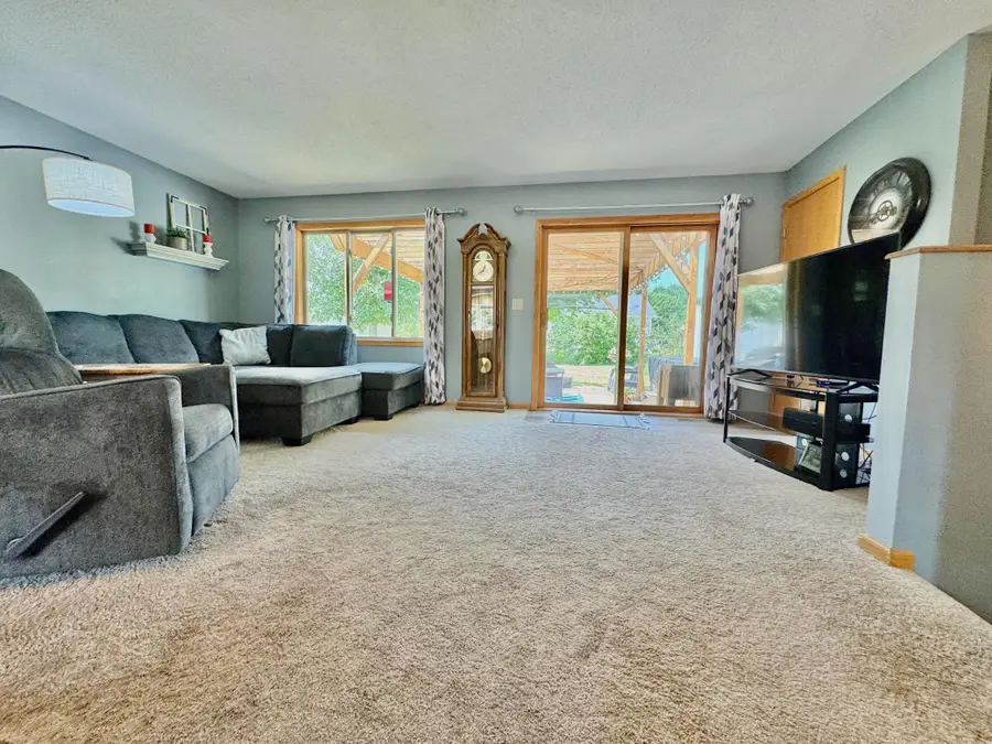 702 S Saratoga Street, Marshall, MN 56258 - #3