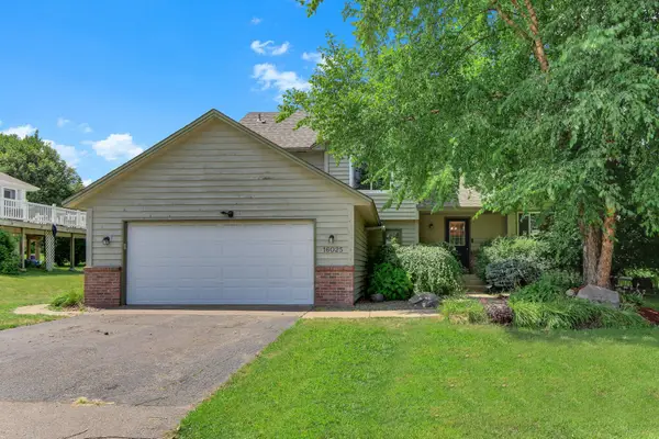 16025 Grove Trail, Lakeville, MN 55044