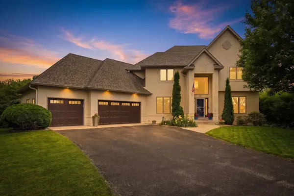 1601 Hidden Pond Lane, Victoria, MN 55386