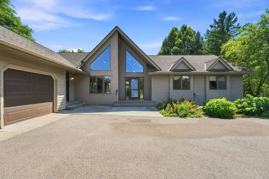 386 Bear Avenue S, Vadnais Heights, MN 55127 - #3
