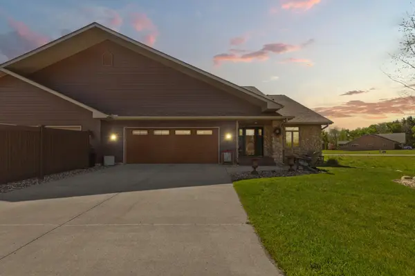 20345 Geneva Trail, Faribault, MN 55021