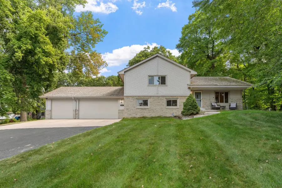 7657 N Shore Circle N, Forest Lake, MN 55025 - #2