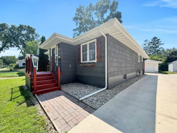 1024 5th Street Sw, Willmar, MN 56201