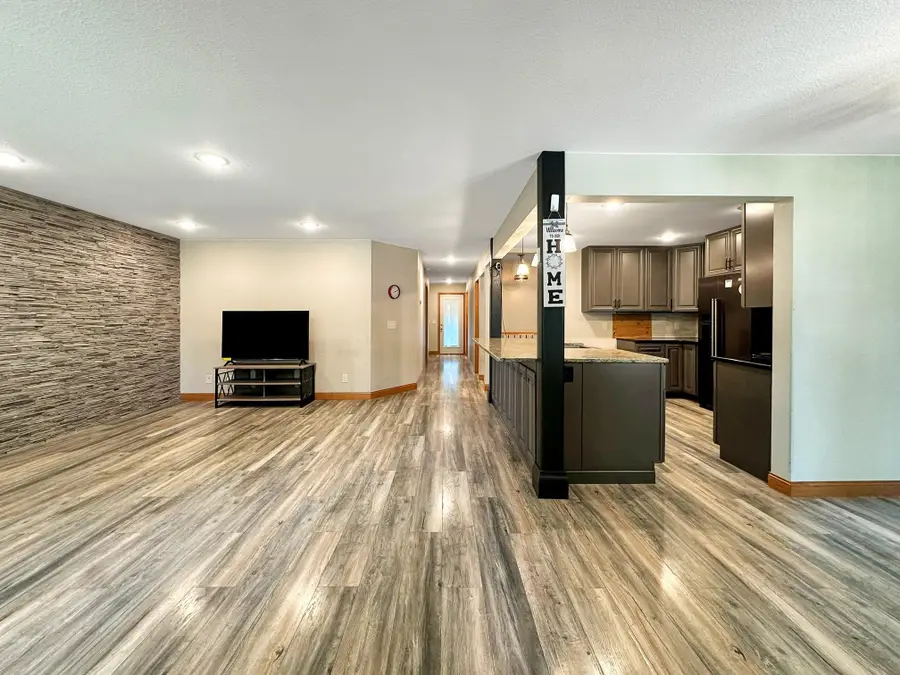 1024 5th Street Sw, Willmar, MN 56201 - #3