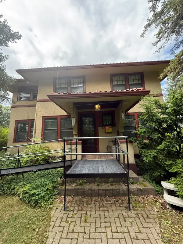 121 Maria Avenue, Saint Paul, MN 55106