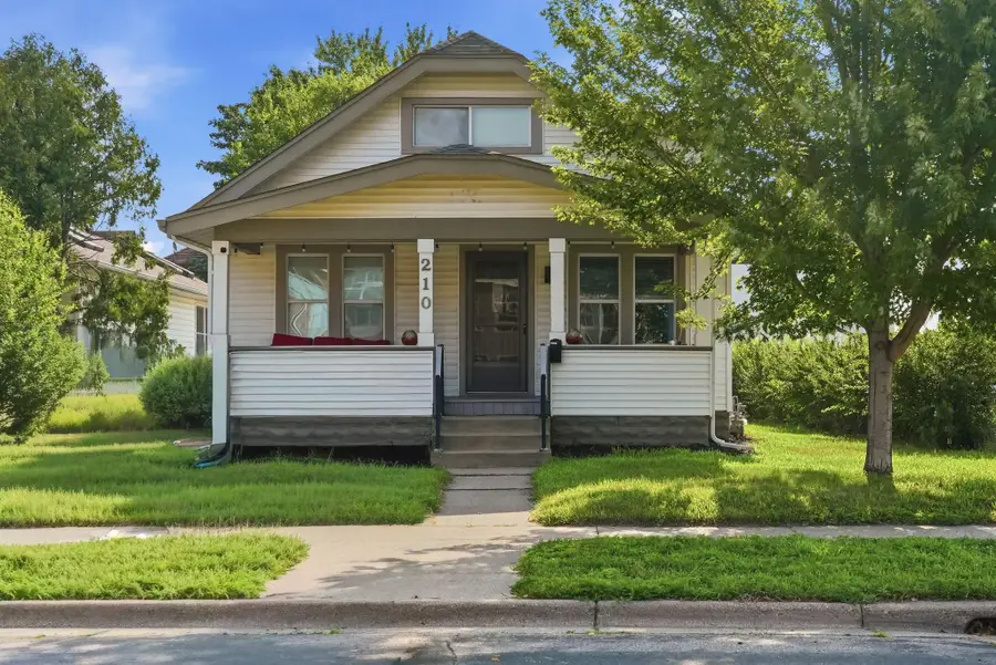 210 6th Avenue N, South Saint Paul, MN 55075 - #2
