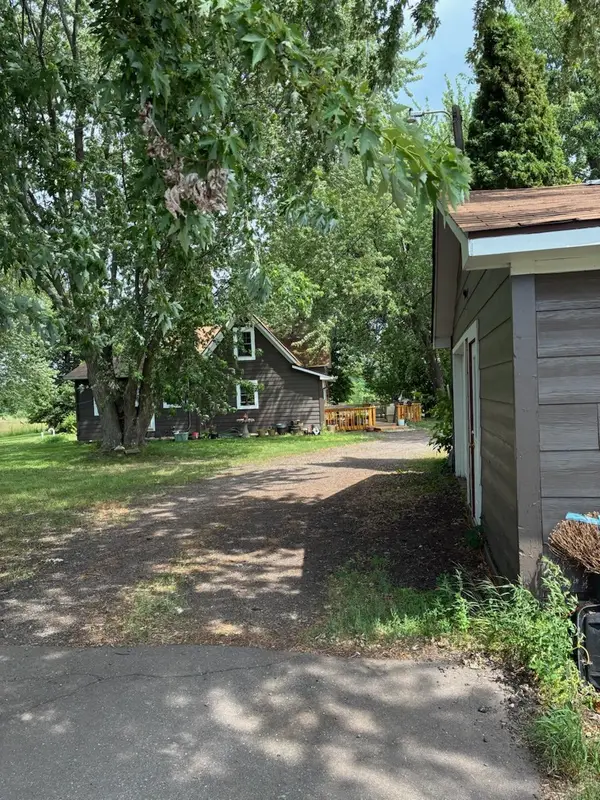 1633 Rainbow Street, Grasston, MN 55030