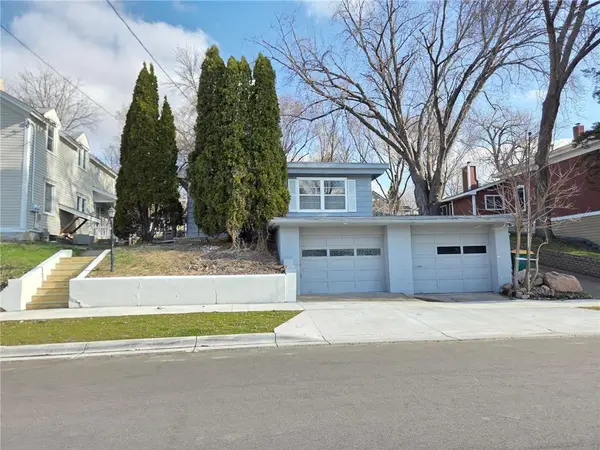 712 Maple Street W, Stillwater, MN 55082