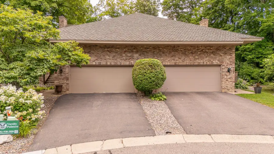 1106 Hollybrook Lane, Wayzata, MN 55391 - #3