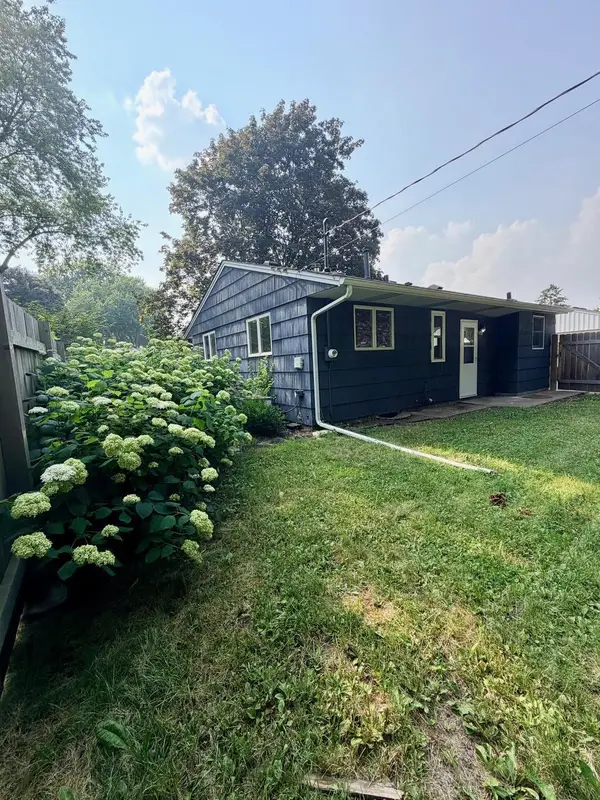 738 22nd Avenue N, South Saint Paul, MN 55075