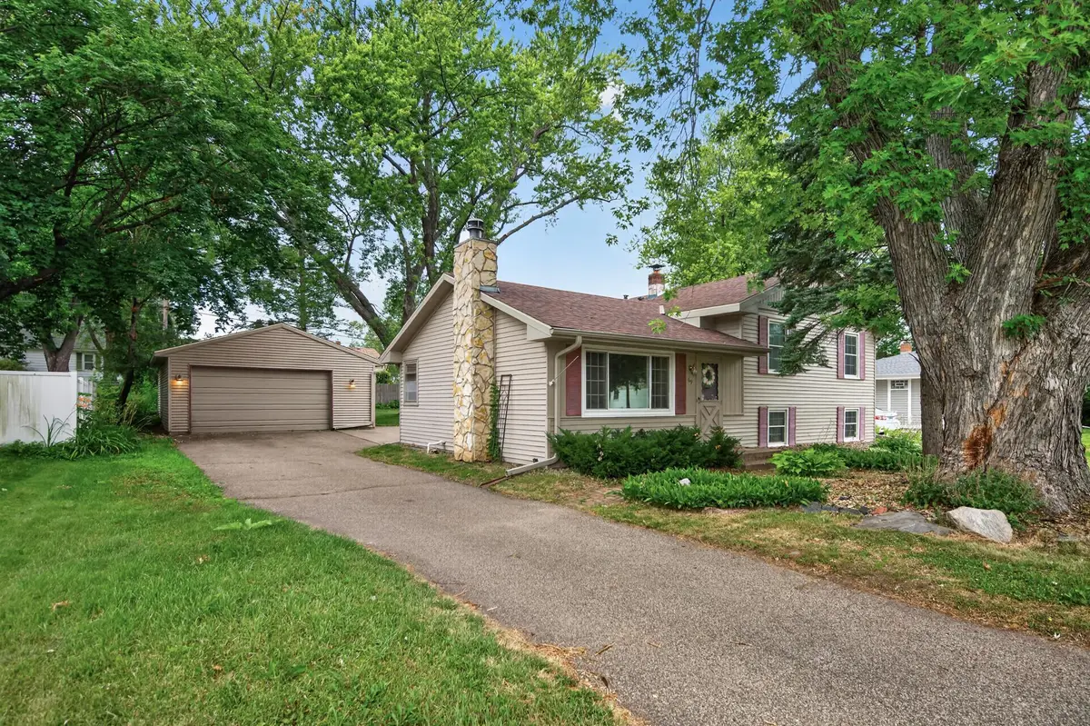 69 Dennis Lane N, Maplewood, MN 55119 - #1